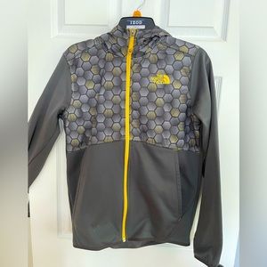 North face grey and yellow lightweight zip up jacket. Size: Boys XL
